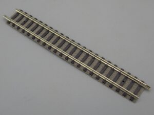 Rail droit N 111 mm avec ballast - Mailchort - Fleischmann 9101
