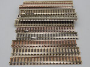 19 rails droits N 111 mm ballastés. Mailchort - Fleischmann 9101