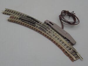 Rail aiguillage courbe gauche électrique - Fleischmann 9142L