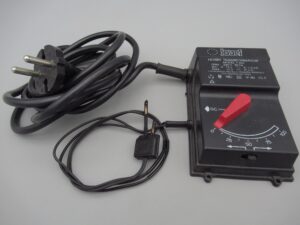 Alimentation 220v - 12v - Jouef F353