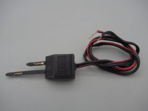 Cordon d'alimentation 45 cm avec fiche pour rail H0 - J & L
