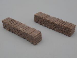2 tas de buches de bois 6 cm - Echelle H0 ou N