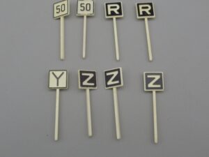 8 panneaux de signalisation 50, R, Y, Z - Jouef échelle H0