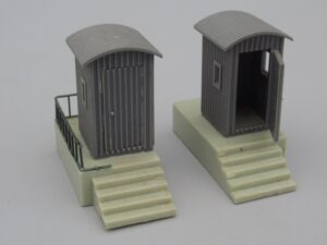 2 cabanons surélevés - Echelle H0
